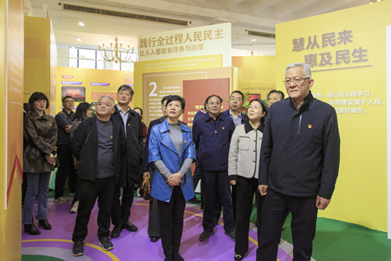 区人大机关党支部组织参观“人民的城市——上海打造人民城市最佳实践地”主题展照片.jpg