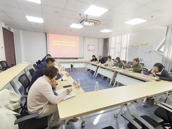 小昆山镇召开“代表联系服务群众日”选题会照片.jpg
